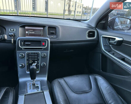 Черный Вольво С60, объемом двигателя 2.52 л и пробегом 299 тыс. км за 8950 $, фото 15 на Automoto.ua