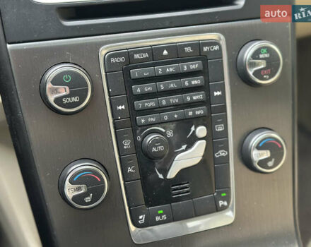 Вольво С60 2011 в Киеве на Automoto.ua Черный Вольво С60, объемом двигателя 2.5 л и пробегом 337 тыс. км за 8300 $, фото 19 на Automoto.ua