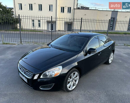 Черный Вольво С60, объемом двигателя 2.52 л и пробегом 299 тыс. км за 8950 $, фото 7 на Automoto.ua