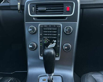 Черный Вольво С60, объемом двигателя 2.52 л и пробегом 299 тыс. км за 8950 $, фото 11 на Automoto.ua