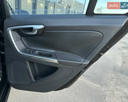 Черный Вольво С60, объемом двигателя 2.52 л и пробегом 299 тыс. км за 8950 $, фото 26 на Automoto.ua