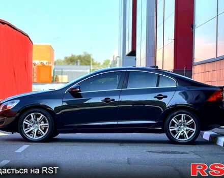 Черный Вольво С60, объемом двигателя 3 л и пробегом 206 тыс. км за 11000 $, фото 1 на Automoto.ua