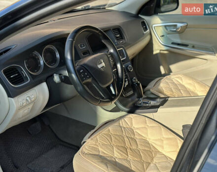 Черный Вольво С60, объемом двигателя 2.5 л и пробегом 338 тыс. км за 7700 $, фото 6 на Automoto.ua