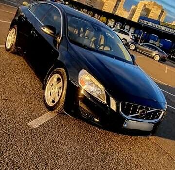 Черный Вольво С60, объемом двигателя 2.5 л и пробегом 207 тыс. км за 9999 $, фото 33 на Automoto.ua