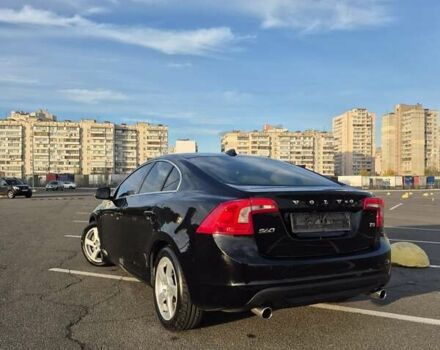 Черный Вольво С60, объемом двигателя 2.5 л и пробегом 207 тыс. км за 9999 $, фото 4 на Automoto.ua