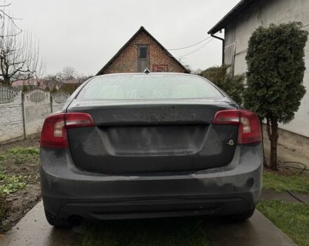 Черный Вольво С60, объемом двигателя 1.6 л и пробегом 300 тыс. км за 1700 $, фото 1 на Automoto.ua