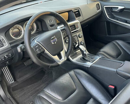 Вольво С60 2012 у Києві на Automoto.ua Чорний Вольво С60, об'ємом двигуна 2.95 л та пробігом 220 тис. км за 10500 $, фото 7 на Automoto.ua