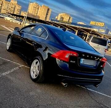 Черный Вольво С60, объемом двигателя 2.5 л и пробегом 207 тыс. км за 9999 $, фото 32 на Automoto.ua