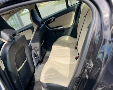 Черный Вольво С60, объемом двигателя 2.5 л и пробегом 203 тыс. км за 9200 $, фото 16 на Automoto.ua