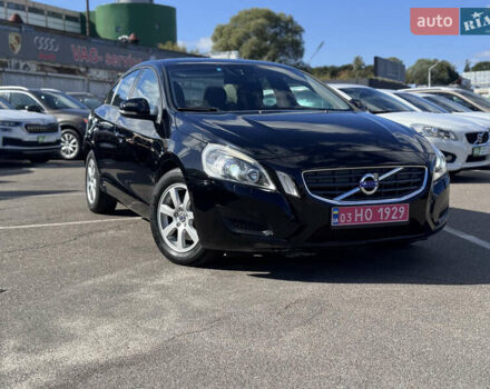Черный Вольво С60, объемом двигателя 1.6 л и пробегом 200 тыс. км за 12500 $, фото 8 на Automoto.ua