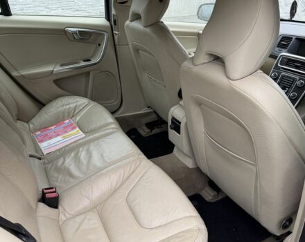 Черный Вольво С60, объемом двигателя 1.6 л и пробегом 300 тыс. км за 1700 $, фото 2 на Automoto.ua