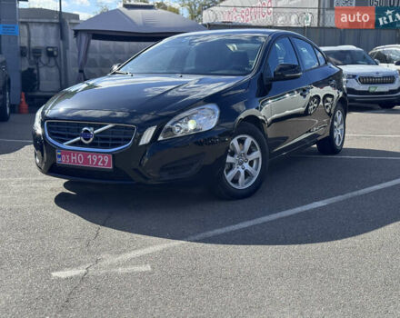 Черный Вольво С60, объемом двигателя 1.6 л и пробегом 200 тыс. км за 12500 $, фото 11 на Automoto.ua