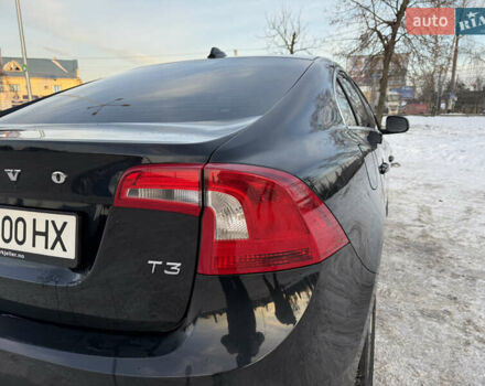 Черный Вольво С60, объемом двигателя 1.6 л и пробегом 171 тыс. км за 10500 $, фото 11 на Automoto.ua