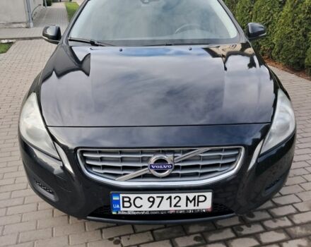 Черный Вольво С60, объемом двигателя 1.6 л и пробегом 300 тыс. км за 8500 $, фото 1 на Automoto.ua