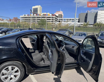 Черный Вольво С60, объемом двигателя 1.6 л и пробегом 200 тыс. км за 12500 $, фото 14 на Automoto.ua