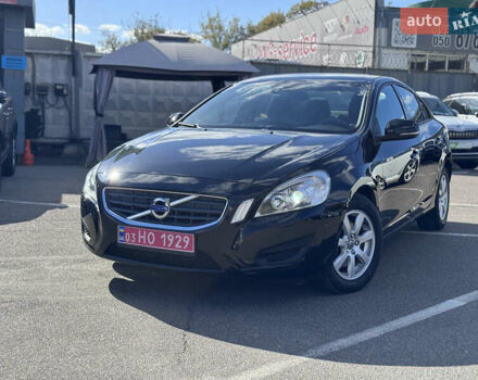 Черный Вольво С60, объемом двигателя 1.6 л и пробегом 200 тыс. км за 12500 $, фото 12 на Automoto.ua
