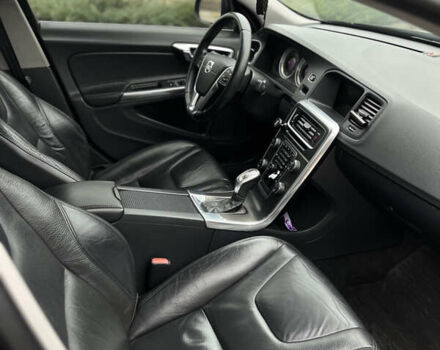 Чорний Вольво С60, об'ємом двигуна 2.95 л та пробігом 227 тис. км за 9500 $, фото 11 на Automoto.ua