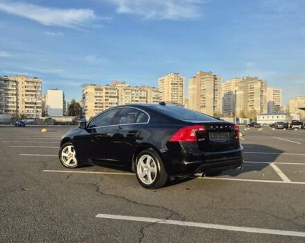 Черный Вольво С60, объемом двигателя 2.5 л и пробегом 207 тыс. км за 9999 $, фото 6 на Automoto.ua