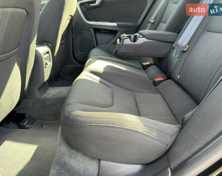 Черный Вольво С60, объемом двигателя 1.6 л и пробегом 200 тыс. км за 12500 $, фото 22 на Automoto.ua