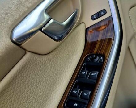 Черный Вольво С60, объемом двигателя 2.5 л и пробегом 207 тыс. км за 9999 $, фото 10 на Automoto.ua