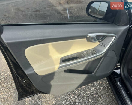 Чорний Вольво С60, об'ємом двигуна 2.52 л та пробігом 248 тис. км за 9300 $, фото 17 на Automoto.ua