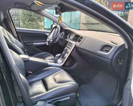 Чорний Вольво С60, об'ємом двигуна 1.98 л та пробігом 225 тис. км за 12700 $, фото 7 на Automoto.ua