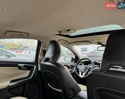 Чорний Вольво С60, об'ємом двигуна 2.5 л та пробігом 218 тис. км за 11500 $, фото 10 на Automoto.ua