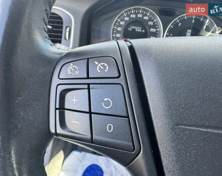 Черный Вольво С60, объемом двигателя 1.6 л и пробегом 200 тыс. км за 12500 $, фото 40 на Automoto.ua