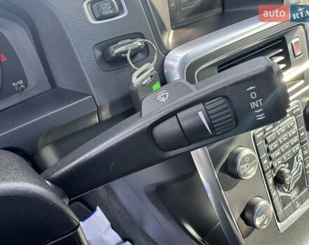 Черный Вольво С60, объемом двигателя 1.6 л и пробегом 200 тыс. км за 12500 $, фото 41 на Automoto.ua