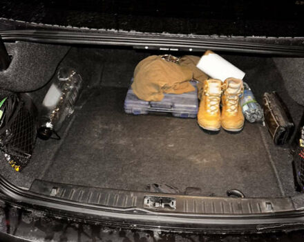 Чорний Вольво С60, об'ємом двигуна 2.52 л та пробігом 195 тис. км за 9800 $, фото 8 на Automoto.ua