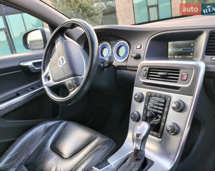 Чорний Вольво С60, об'ємом двигуна 1.98 л та пробігом 225 тис. км за 12700 $, фото 6 на Automoto.ua