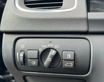 Черный Вольво С60, объемом двигателя 2.5 л и пробегом 203 тыс. км за 9200 $, фото 10 на Automoto.ua