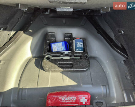 Черный Вольво С60, объемом двигателя 1.6 л и пробегом 200 тыс. км за 12500 $, фото 30 на Automoto.ua