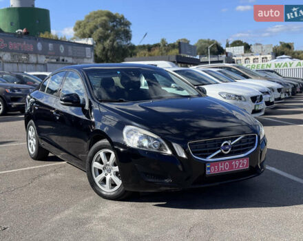 Черный Вольво С60, объемом двигателя 1.6 л и пробегом 200 тыс. км за 12500 $, фото 7 на Automoto.ua