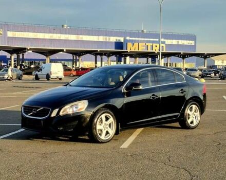 Черный Вольво С60, объемом двигателя 2.5 л и пробегом 207 тыс. км за 9999 $, фото 8 на Automoto.ua