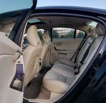 Черный Вольво С60, объемом двигателя 2.5 л и пробегом 207 тыс. км за 9999 $, фото 41 на Automoto.ua