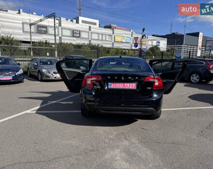 Черный Вольво С60, объемом двигателя 1.6 л и пробегом 200 тыс. км за 12500 $, фото 15 на Automoto.ua