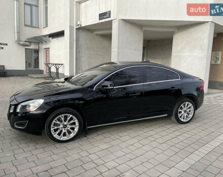 Чорний Вольво С60, об'ємом двигуна 2.52 л та пробігом 105 тис. км за 11499 $, фото 1 на Automoto.ua