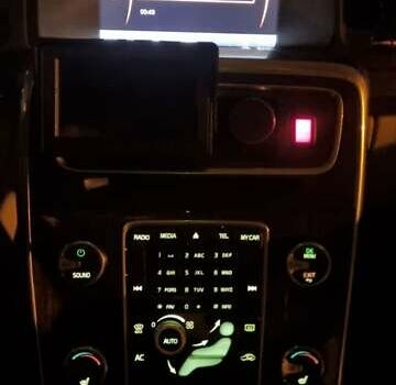 Черный Вольво С60, объемом двигателя 2.5 л и пробегом 207 тыс. км за 9999 $, фото 38 на Automoto.ua