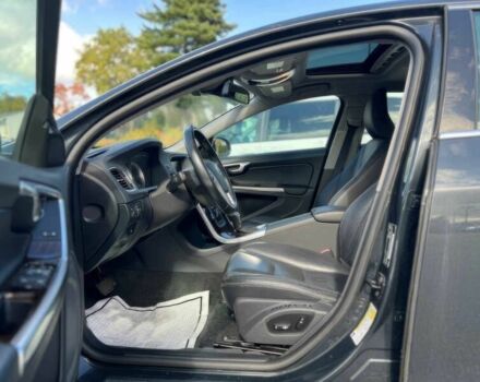 Черный Вольво С60, объемом двигателя 2.5 л и пробегом 84 тыс. км за 5000 $, фото 7 на Automoto.ua