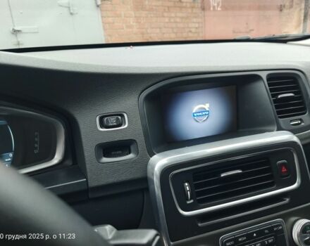 Чорний Вольво С60, об'ємом двигуна 2.5 л та пробігом 100 тис. км за 15500 $, фото 17 на Automoto.ua