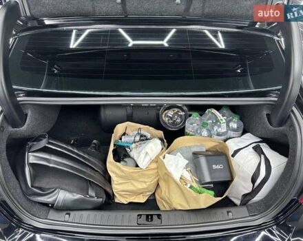 Черный Вольво С60, объемом двигателя 2.52 л и пробегом 152 тыс. км за 12200 $, фото 6 на Automoto.ua