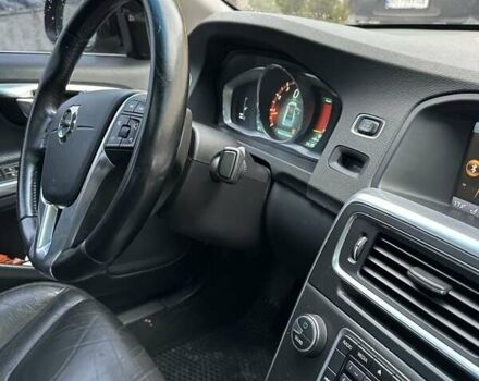 Черный Вольво С60, объемом двигателя 2.5 л и пробегом 304 тыс. км за 9400 $, фото 21 на Automoto.ua