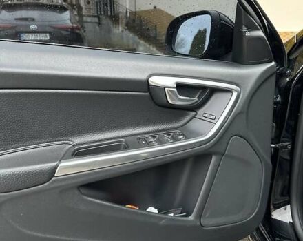 Черный Вольво С60, объемом двигателя 2.5 л и пробегом 304 тыс. км за 9400 $, фото 14 на Automoto.ua