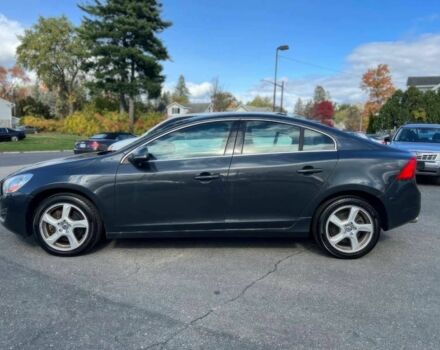 Черный Вольво С60, объемом двигателя 2.5 л и пробегом 84 тыс. км за 5000 $, фото 3 на Automoto.ua