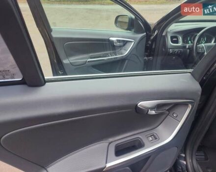 Черный Вольво С60, объемом двигателя 2.5 л и пробегом 133 тыс. км за 12100 $, фото 22 на Automoto.ua