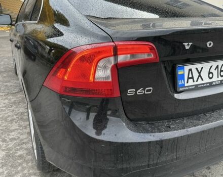 Черный Вольво С60, объемом двигателя 2.5 л и пробегом 304 тыс. км за 9400 $, фото 5 на Automoto.ua