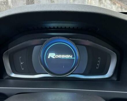 Черный Вольво С60, объемом двигателя 2.5 л и пробегом 304 тыс. км за 9400 $, фото 7 на Automoto.ua