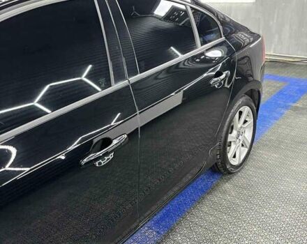 Черный Вольво С60, объемом двигателя 2.52 л и пробегом 152 тыс. км за 12200 $, фото 4 на Automoto.ua