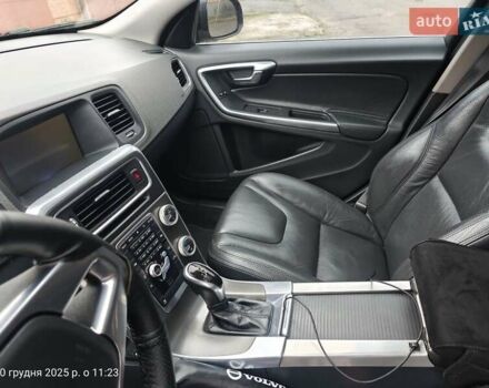 Черный Вольво С60, объемом двигателя 2.5 л и пробегом 100 тыс. км за 15500 $, фото 31 на Automoto.ua